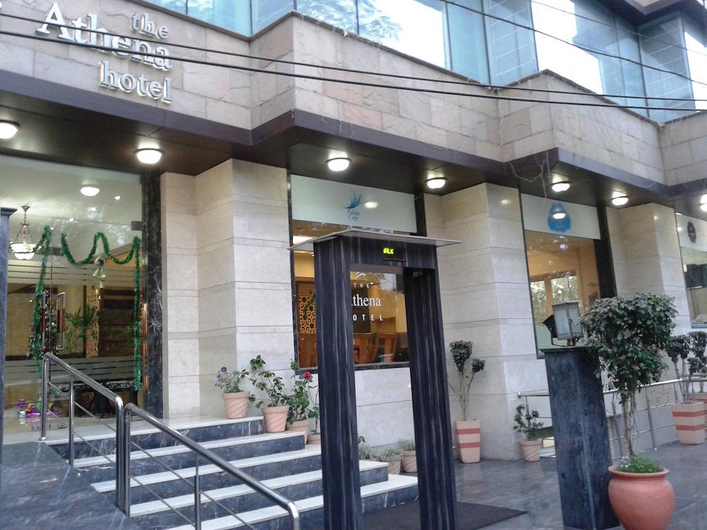 Hotel Athena Нью-Дели Экстерьер фото