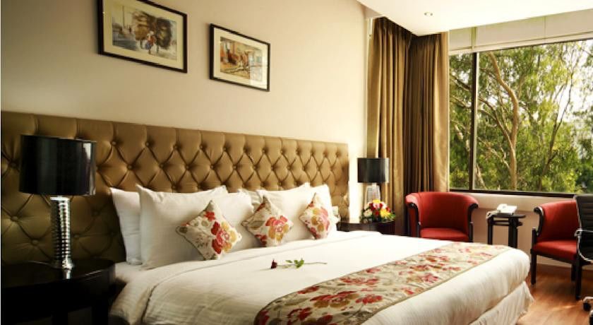 Hotel Athena Нью-Дели Экстерьер фото